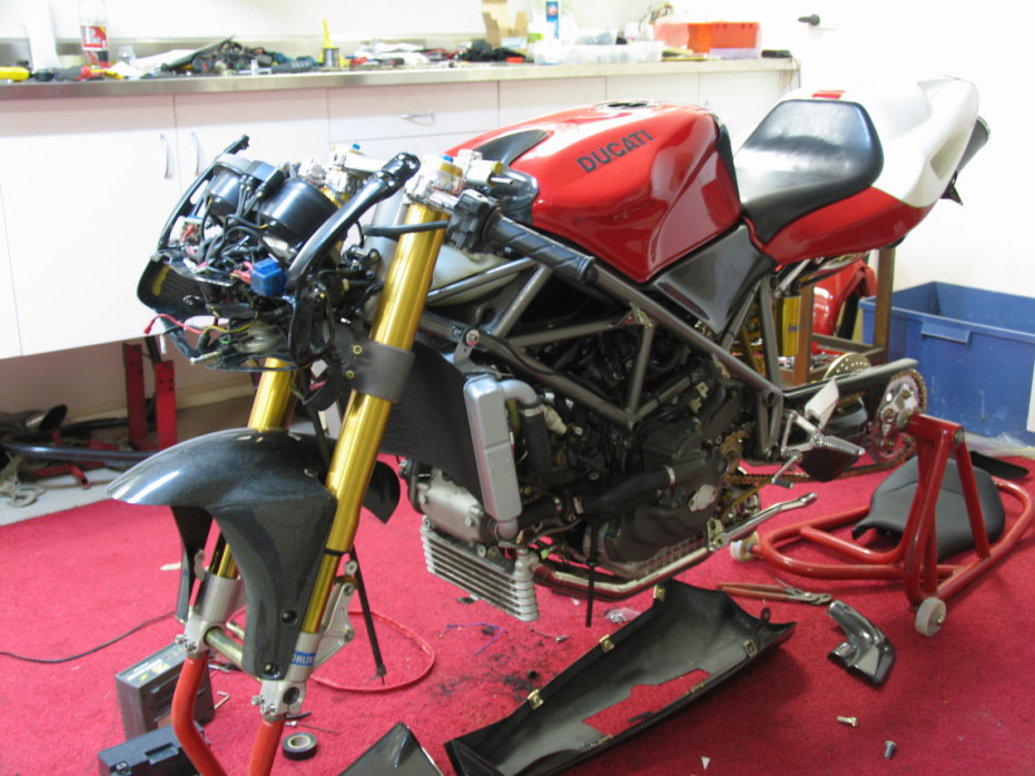 Ducati 996 from 916 custom carbon