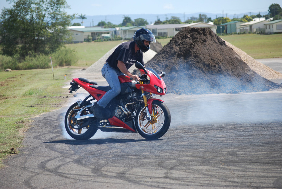 Red Buell XB12 burnout